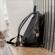 Cargar imagen en el visor de la galería, Momax PinLock Find My Locator with TSA Padlock
