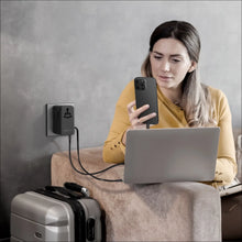 Cargar imagen en el visor de la galería, Momax 1-World²⁺ 4-Port Mini Universal Travel GaN Charger with Built-In Retractable Cable 100W with Dual AC
