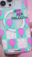 Cargar y reproducir el video en el visor de la galería, Young Kit Glitter Quicksand Hot Air Balloon iPhone 16 Pro
