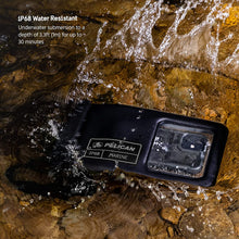 Cargar imagen en el visor de la galería, Pelican Marine x1 - IP68 Waterproof Phone Pouch
